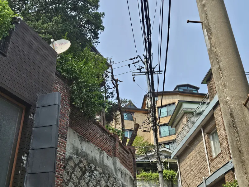 신교동 주택 · 전지전정