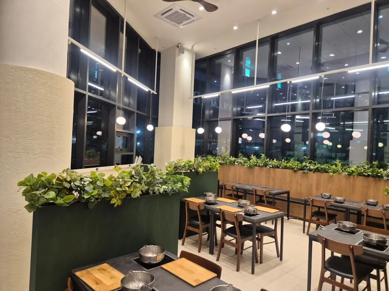파주 샤브앤 · 실내 플랜테리어